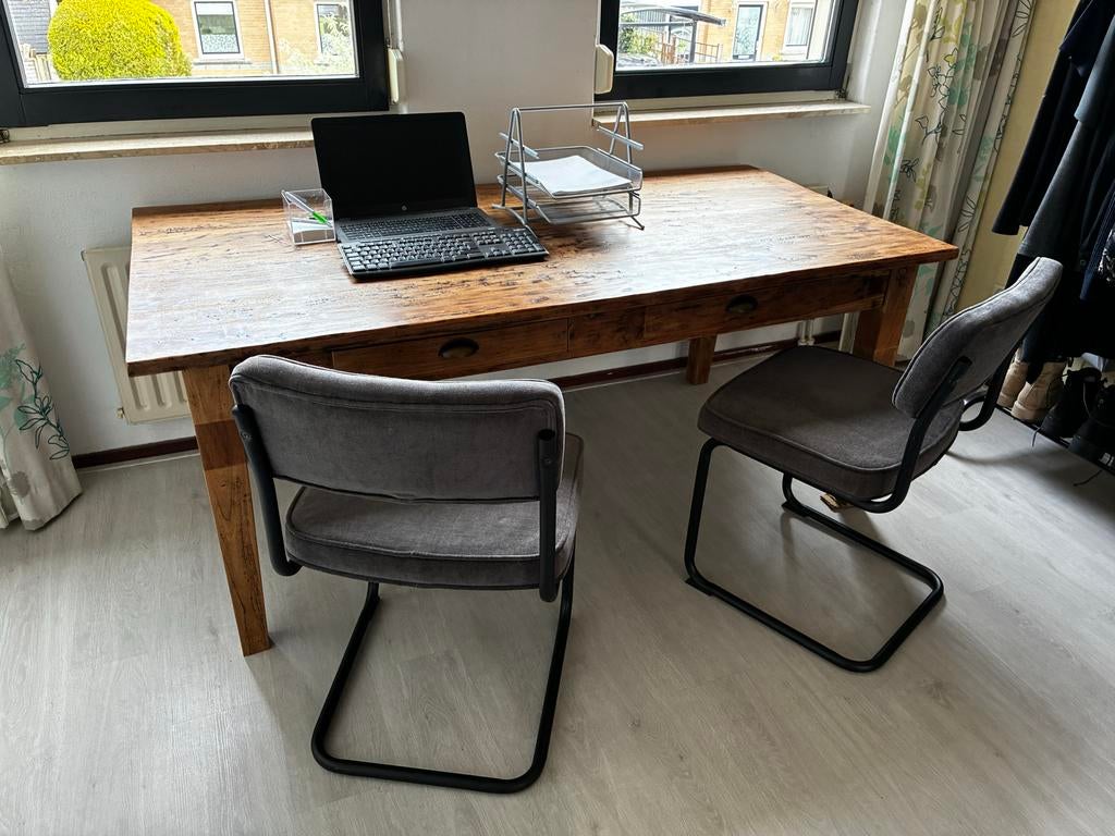 Massieve houten tafel met 2 stoelen - uitstekende staat, Huis en Inrichting, Tafels | Eettafels, Ophalen, Tot twee personen, 50 tot 100 cm