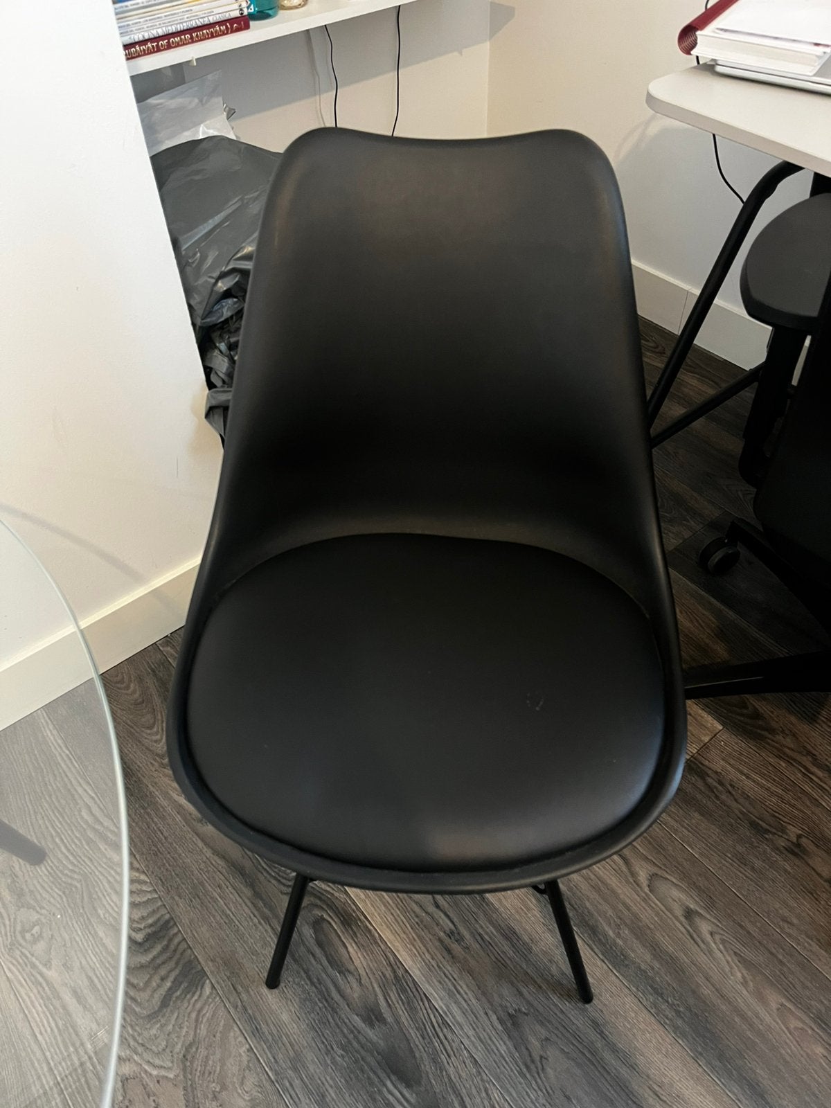 Dining table & chaira, Huis en Inrichting, Stoelen, Zo goed als nieuw, Zwart, Ophalen