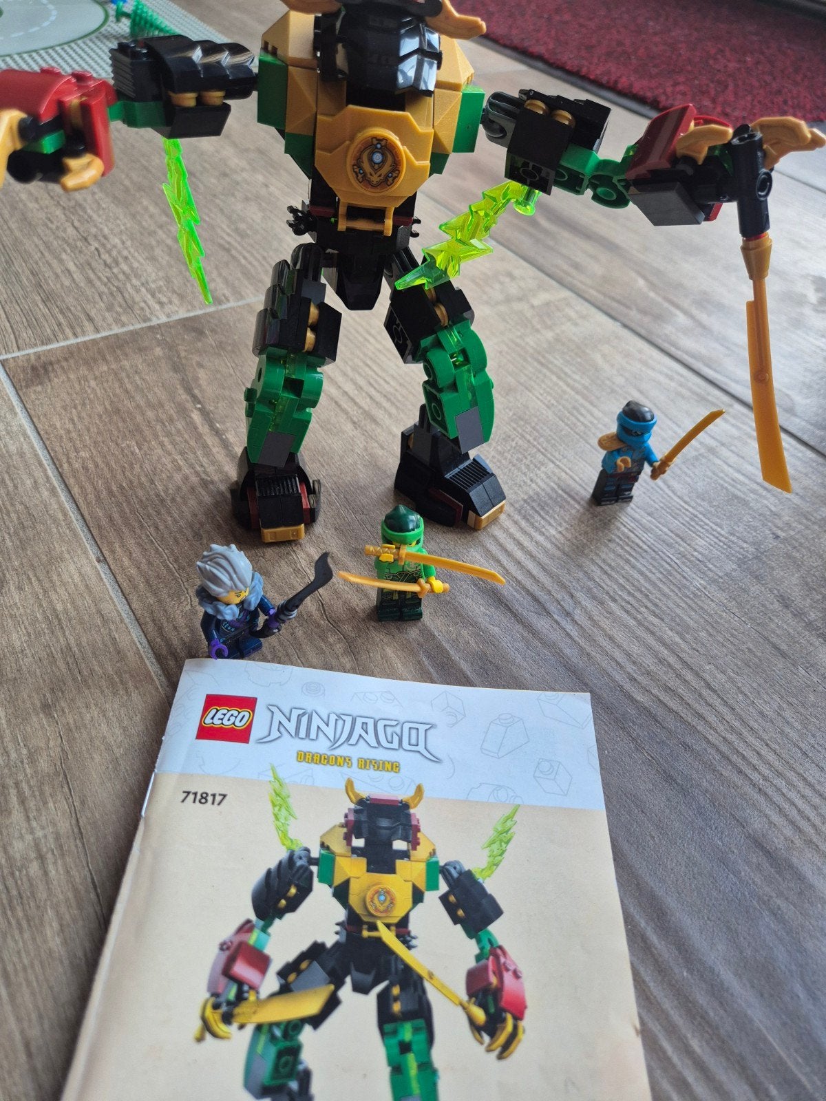 LEGO Ninjago 71817 Lloyd's Elementaire Krachtrobot