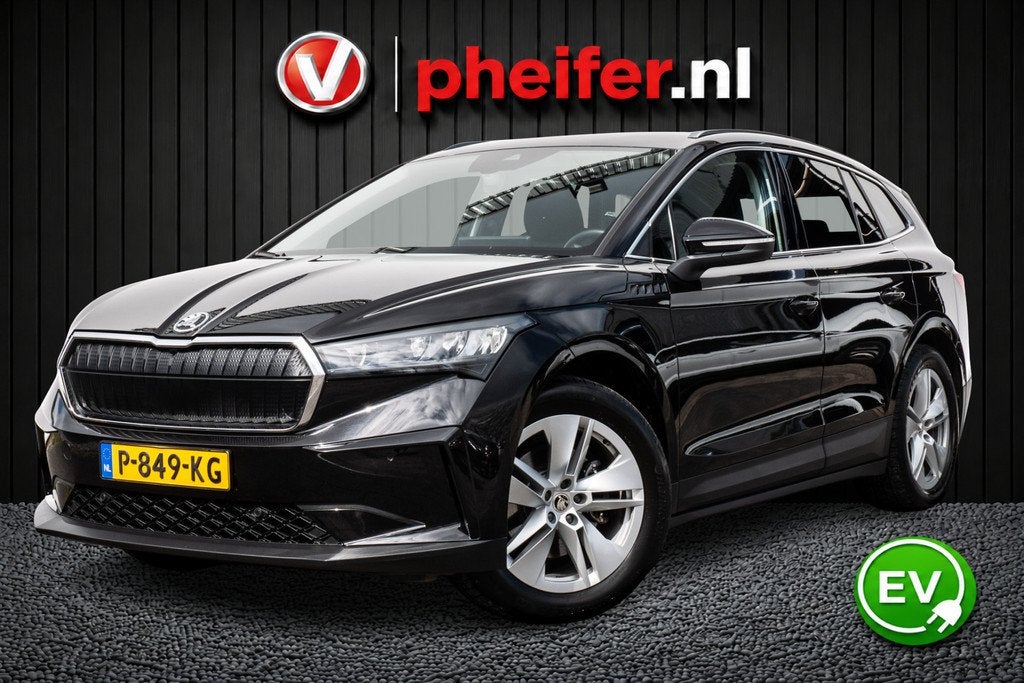 Skoda Enyaq iV 80 SOH 82% Stoel-stuurverwarming/ Navigatie/, Auto's, Skoda, Automaat, Achterwielaandrijving, Gebruikt, Zwart