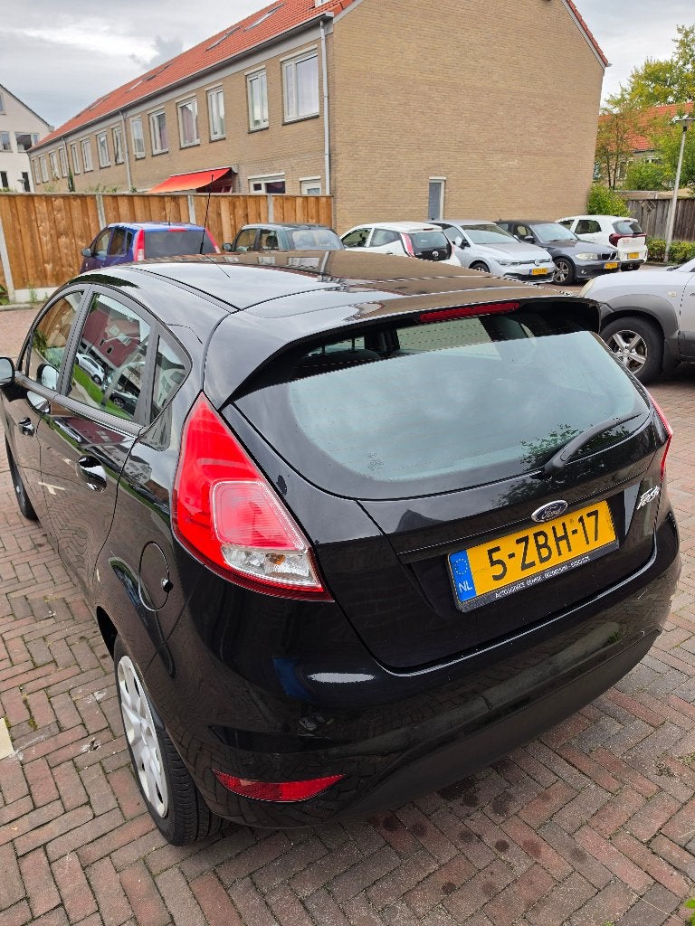 Foto 4 van Ford Fiësta 1.0 48KW/65PK 5D 2014 Zwart