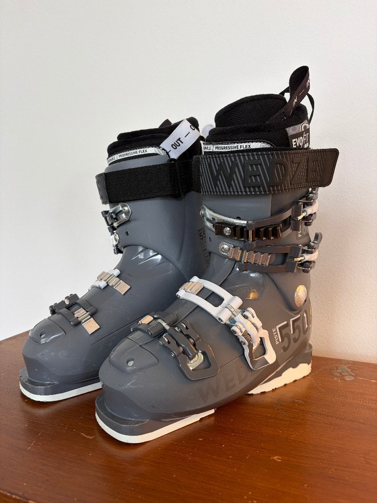 Skischoen Dames Wedze Piste 550 EvoFit, 160 tot 180 cm, Schoenen, Zo goed als nieuw, Skiën