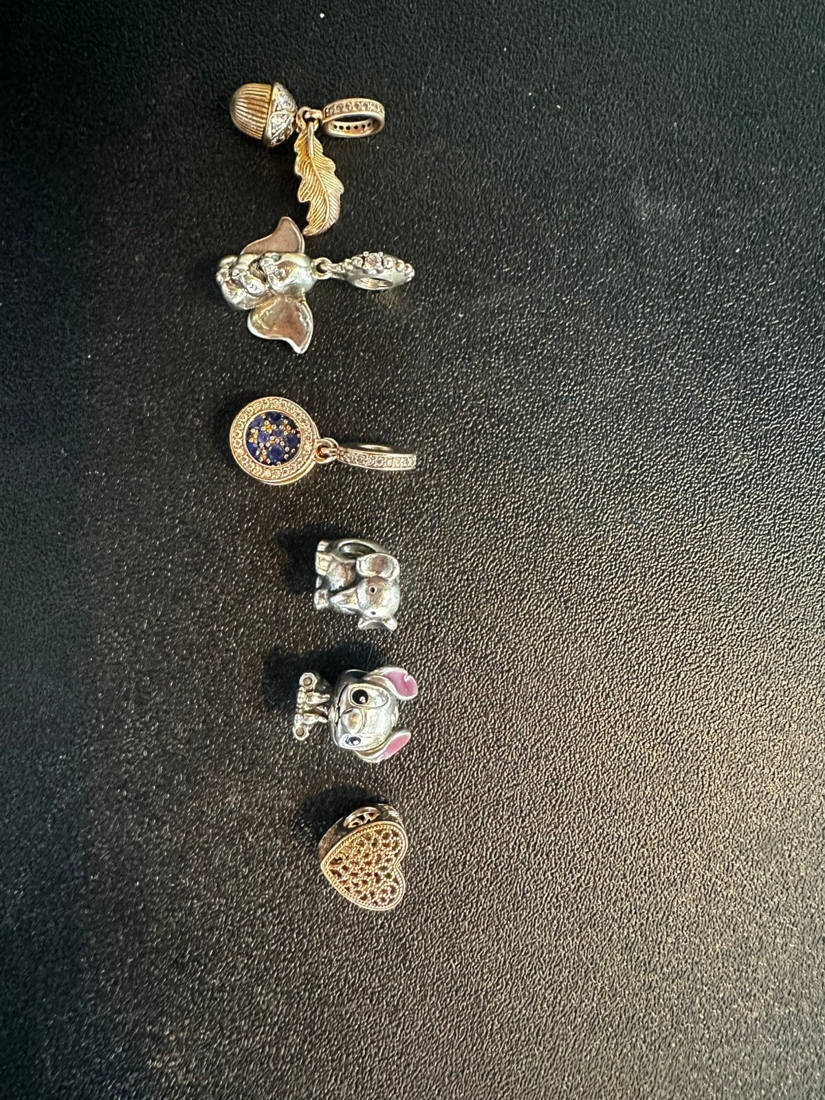 Verschillende bedels en armbanden Pandora, Sieraden, Tassen en Uiterlijk, Bedels, Zo goed als nieuw, Pandora, Zilver, 4 bedels of meer