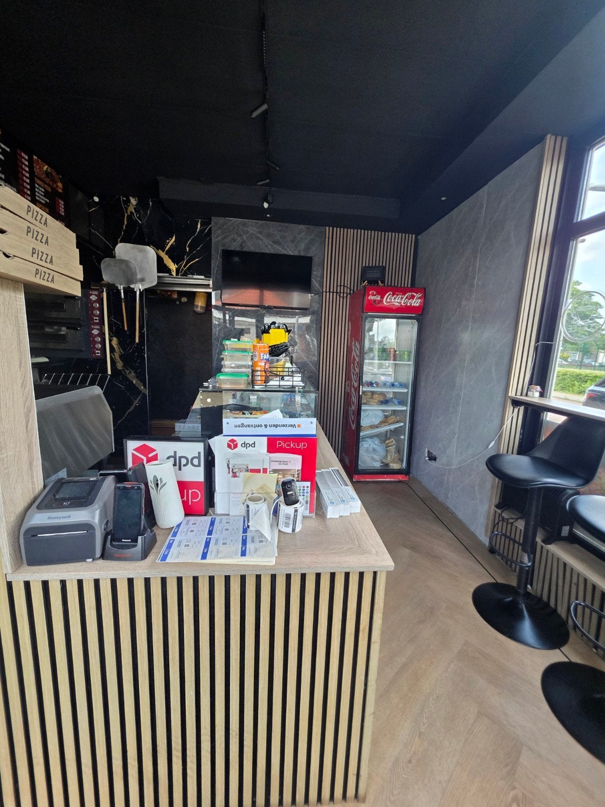Met SPOED TE KOOP HORECA OVERNAME LOCATIE in Ijmuide