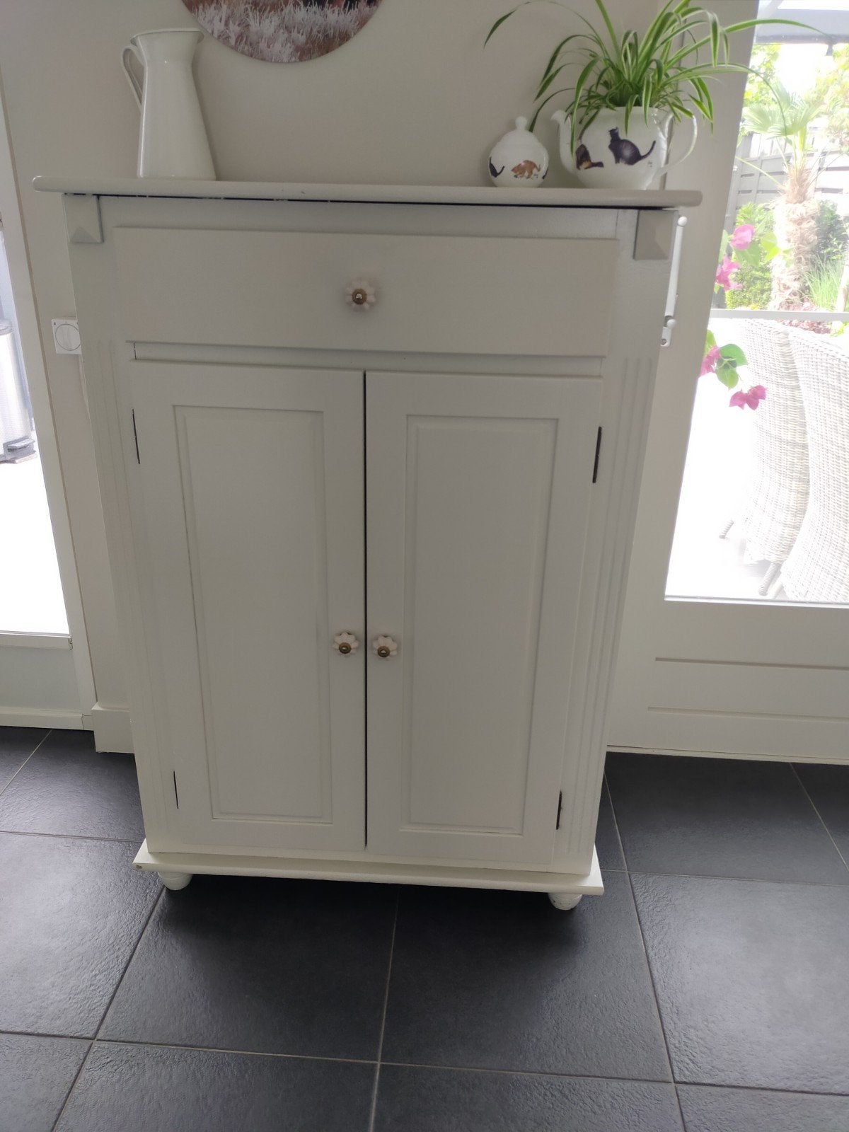 Kast , poezen/ katten toilet kast,, Kinderen en Baby's, Kinderkamer | Commodes en Kasten, Ophalen, Zo goed als nieuw, 50 tot 70 cm