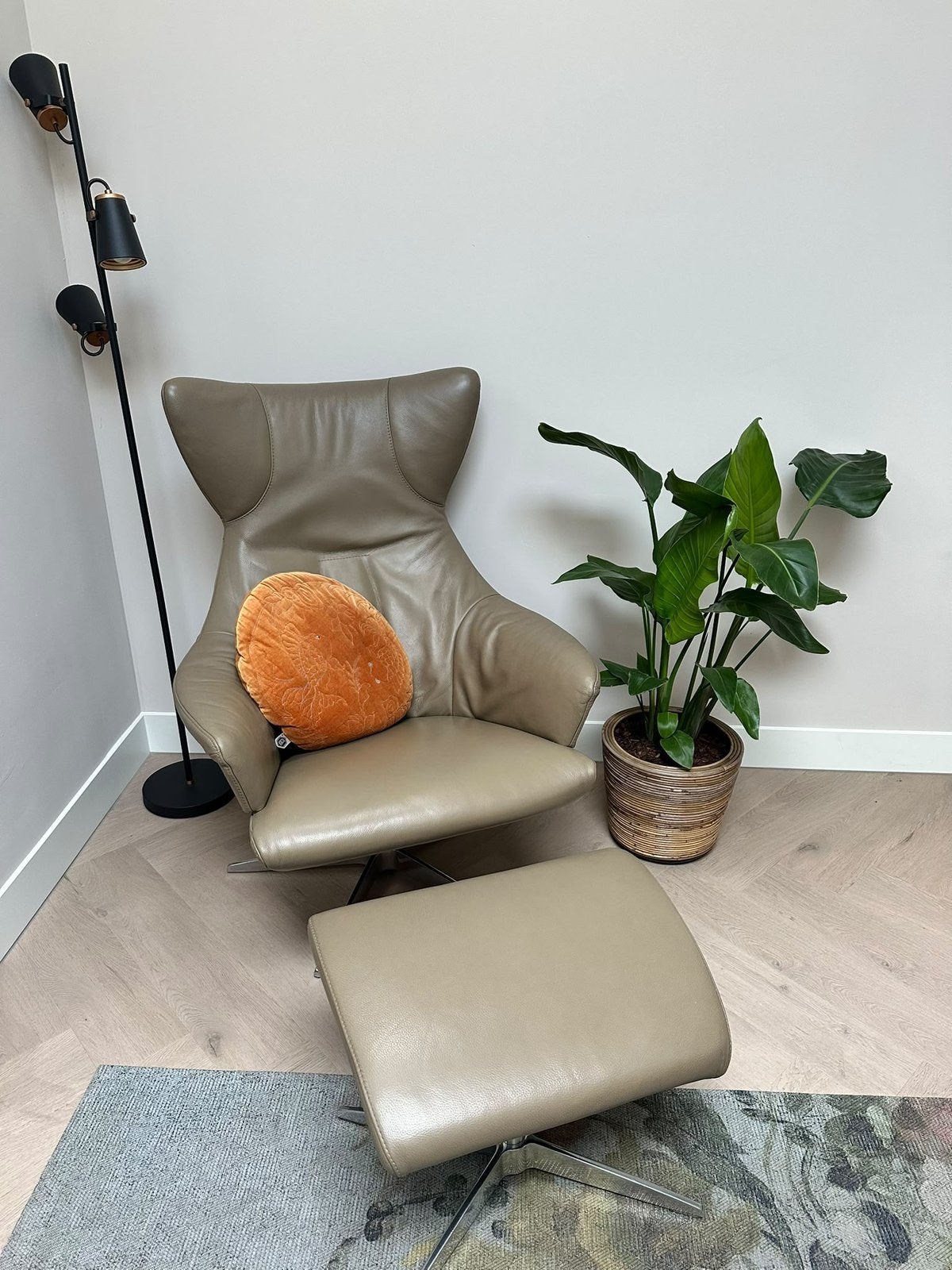 Mooie taupe lederen relaxfauteuil Topform Sesto | Eijerkamp, Ophalen, Zo goed als nieuw, 50 tot 75 cm, Topform Sesto