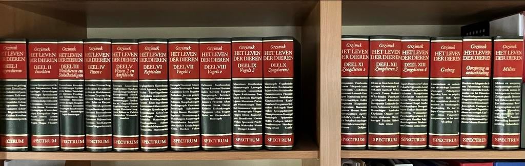 16-delige set ‘Het Leven der Dieren’ (Grzimek) – Luxe editie, Boeken, Encyclopedieën, Ophalen, Zo goed als nieuw, Dieren, Complete serie