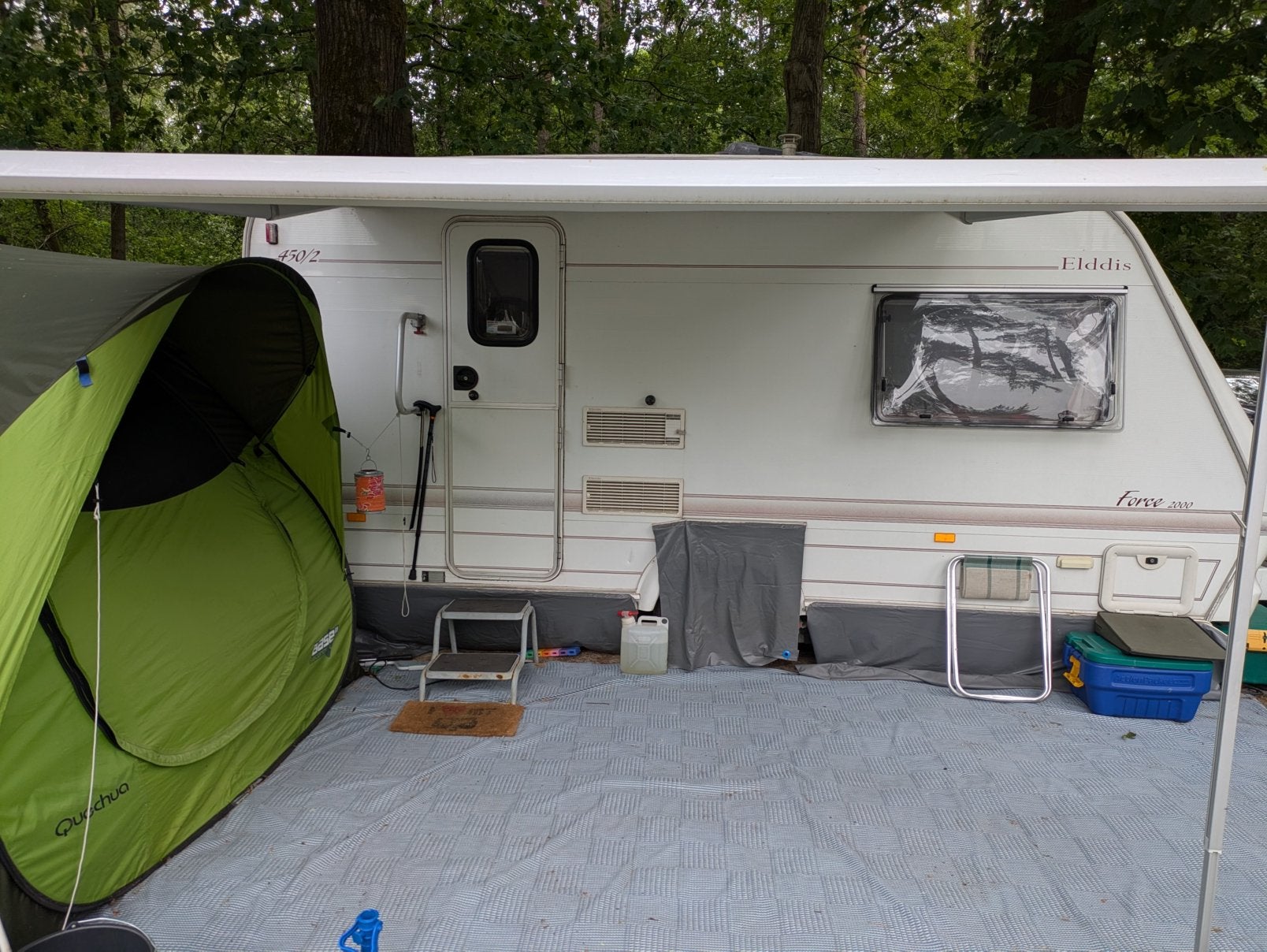Eldiss Force 2002 caravan, compact, enkele bedden, Elddis, Rondzit, Tot en met 2, Luifel