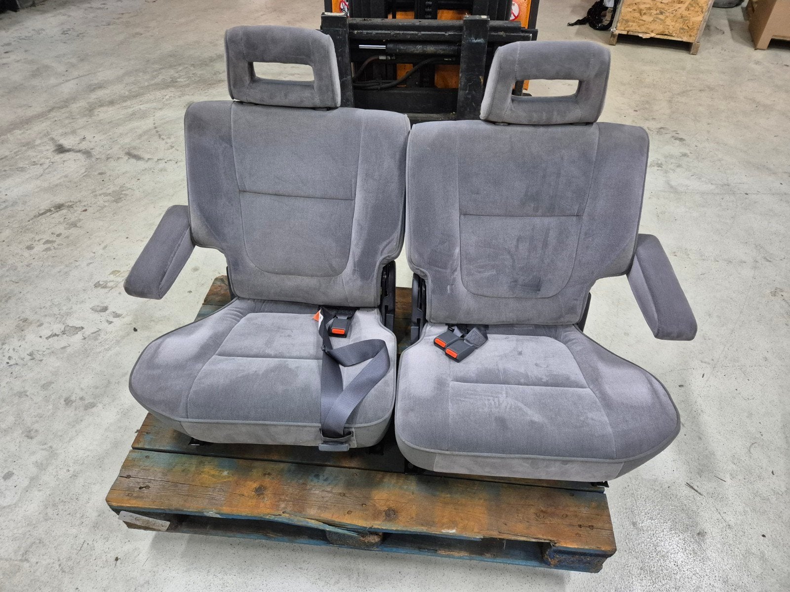 Nissan patrol y60 achterstoelen NOS NIEUW, Ophalen of Verzenden, Nieuw, Nissan