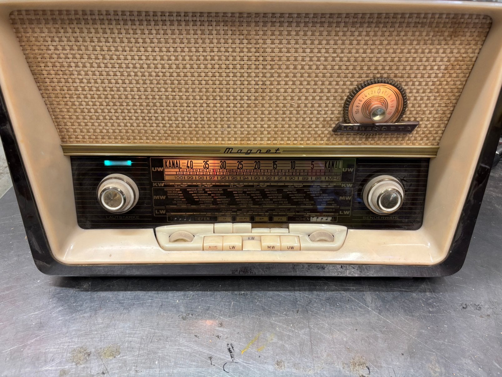 Loewe Opta Magnet Radio (1959-1960) - Vintage Buizenradio, Ophalen of Verzenden, Gebruikt, Radio