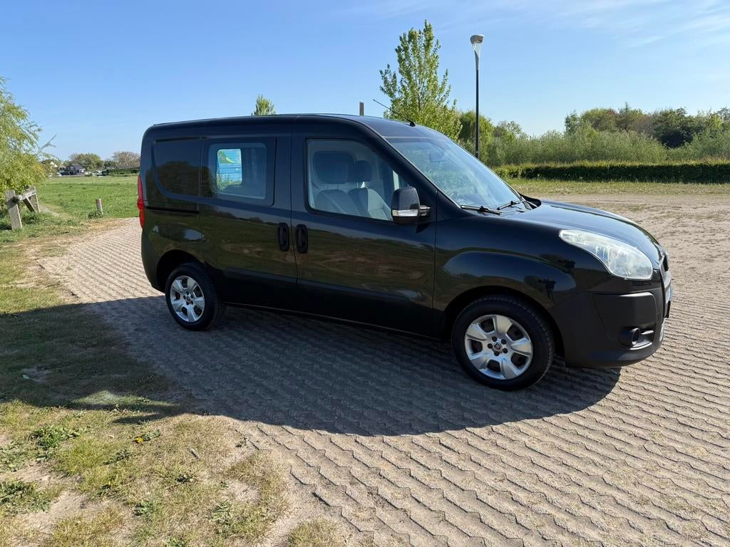 Fiat Doblo Cargo 1.3 multijet sx zwart , airco schuifdeur, Euro 5, Stof, Zwart, 4 cilinders