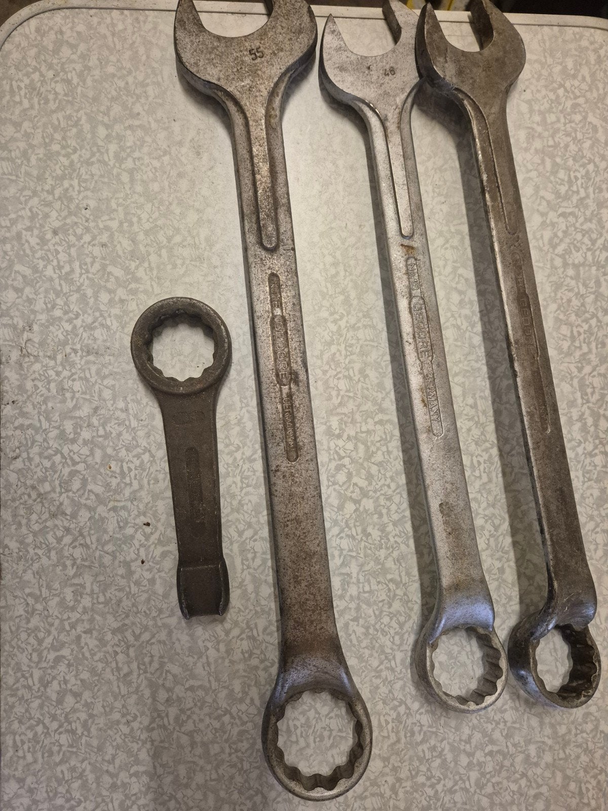 Gedore steek/ring sleutels en slagsleutel, Ophalen