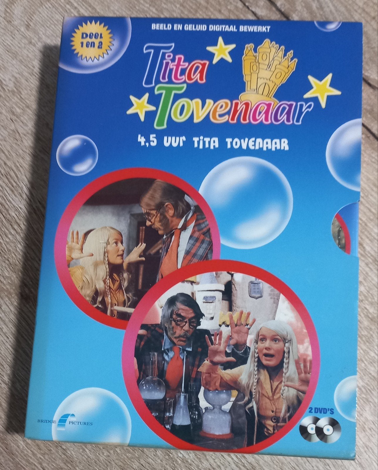 Tita Tovenaar DVD - Deel 1 en 2 (4,5 uur kijkplezier), Alle leeftijden, Tv-serie, Zo goed als nieuw, Familie