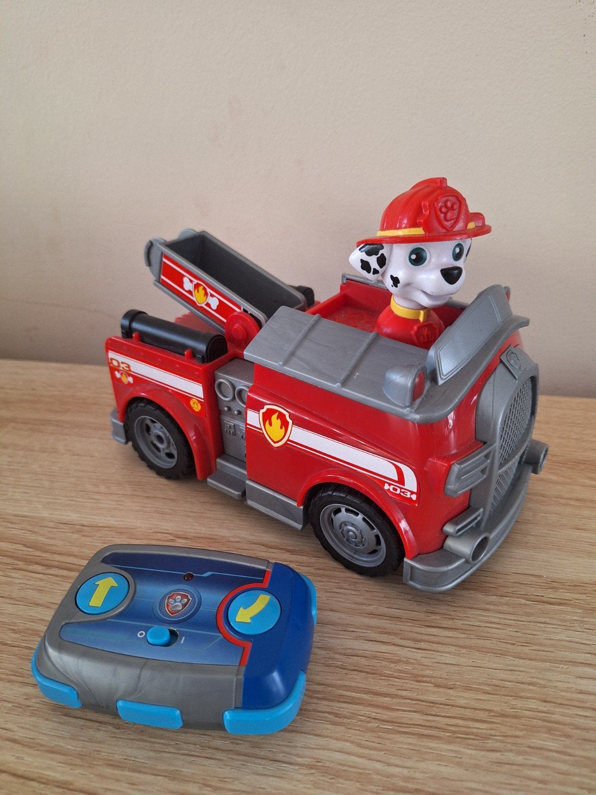bestuurbare Paw Patrol Marshall auto, Ophalen of Verzenden, Zo goed als nieuw, Afstandsbediening