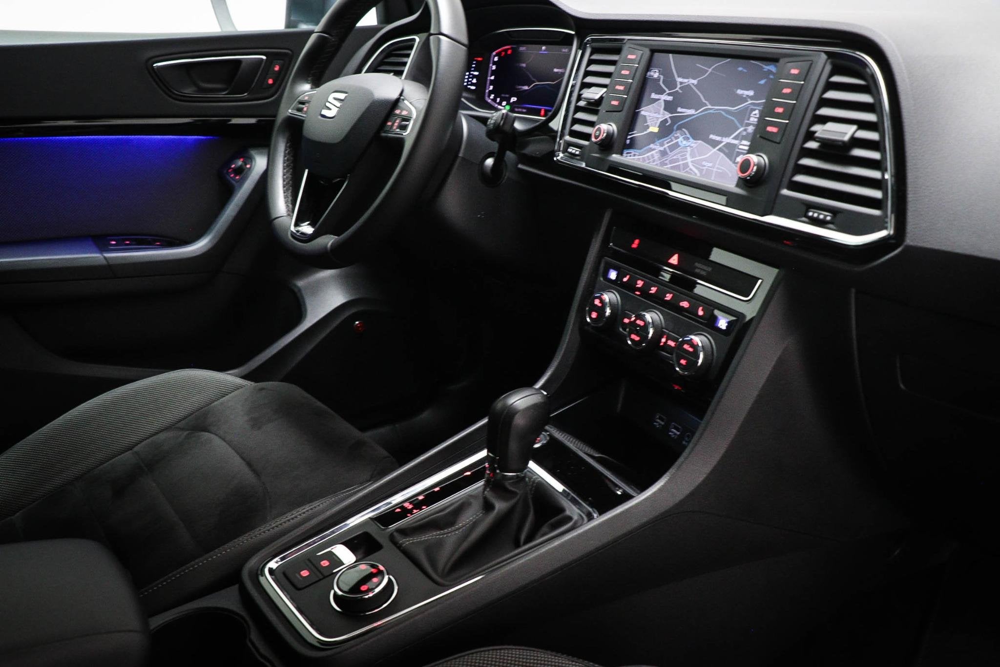 SEAT Ateca 1.5 TSI FR Business Intense | UPGRADE WINTER / BE, 4 cilinders, Automatische klimaatregeling, Bedrijf, SUV of Terreinwagen