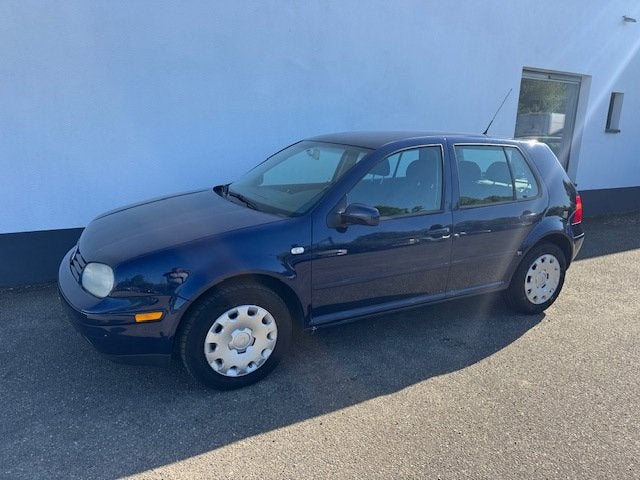 Volkswagen GOLF 2.0 '06, 5-drs, airco, cruise, apk 03-'27 !, Auto's, Voorwielaandrijving, Stof, Zwart, Blauw