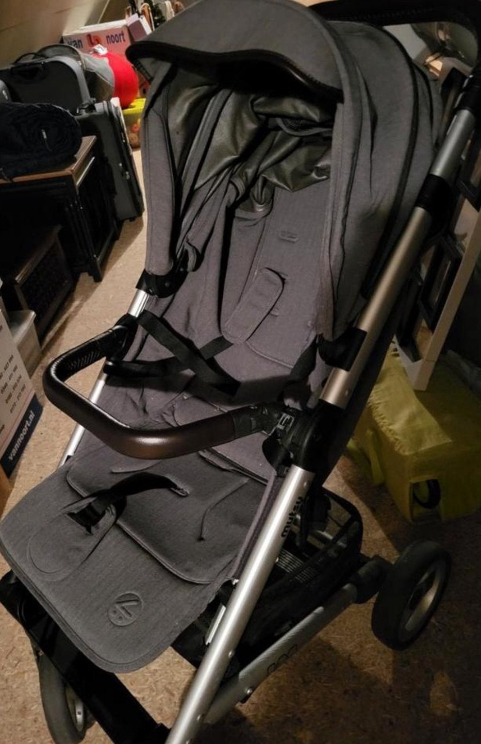 Mutsy nexo buggy grijs, Ophalen, Zo goed als nieuw