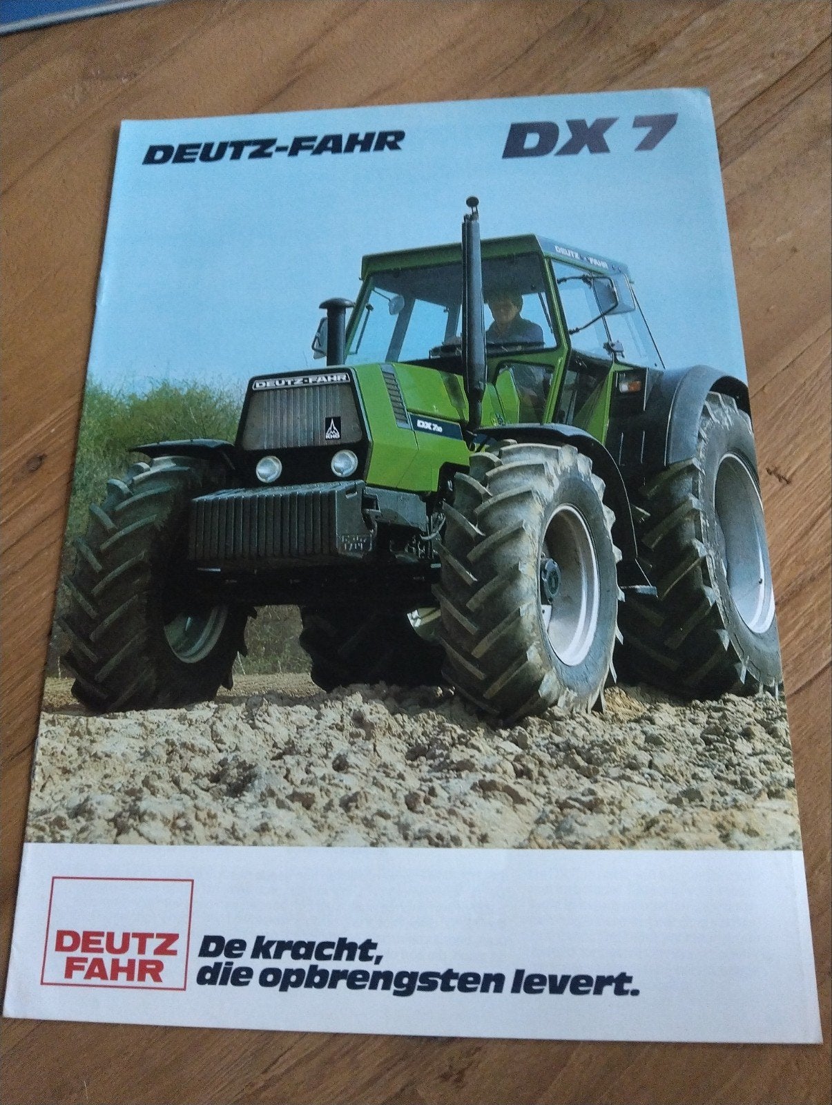 Deutz Fahr DX7 trekker folder, Ophalen of Verzenden, Zo goed als nieuw
