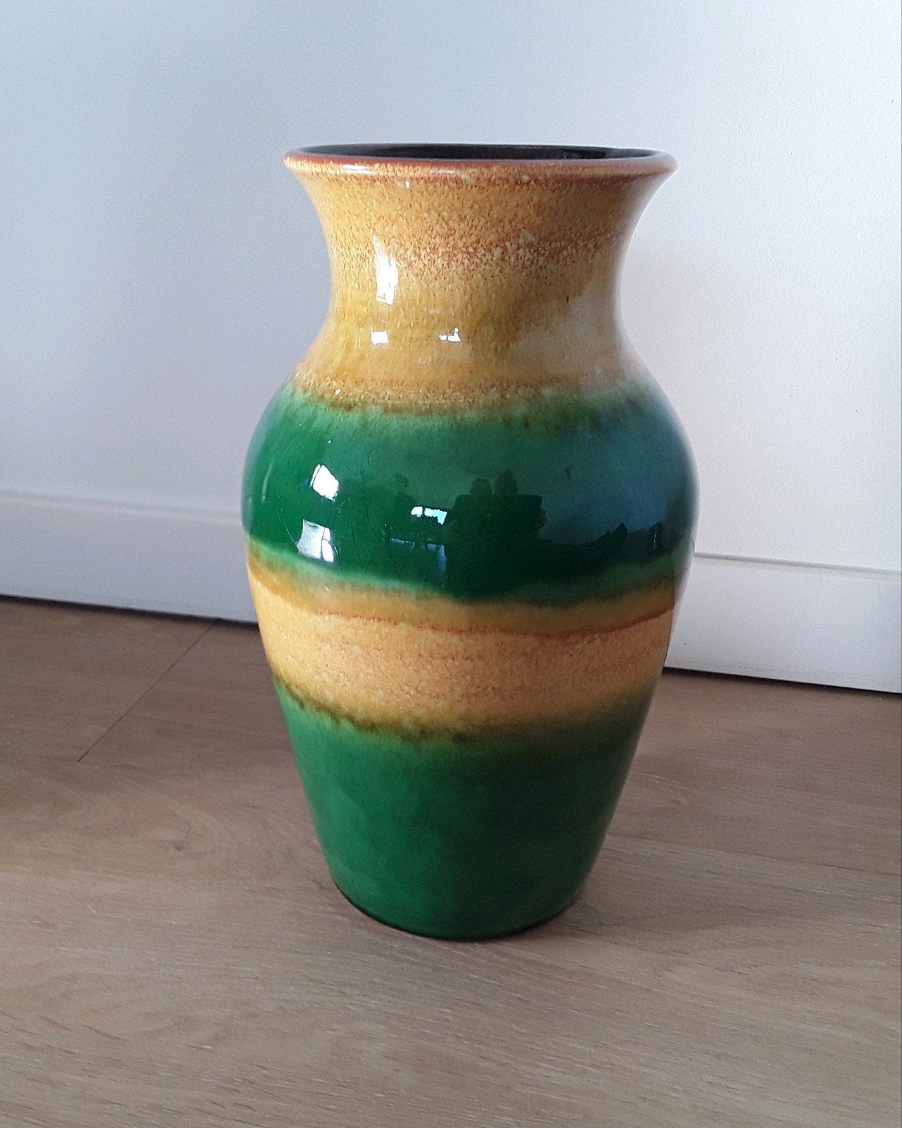 West Germany vaas, geel en groen, 25cm hoog, Ophalen of Verzenden, Zo goed als nieuw, Geel