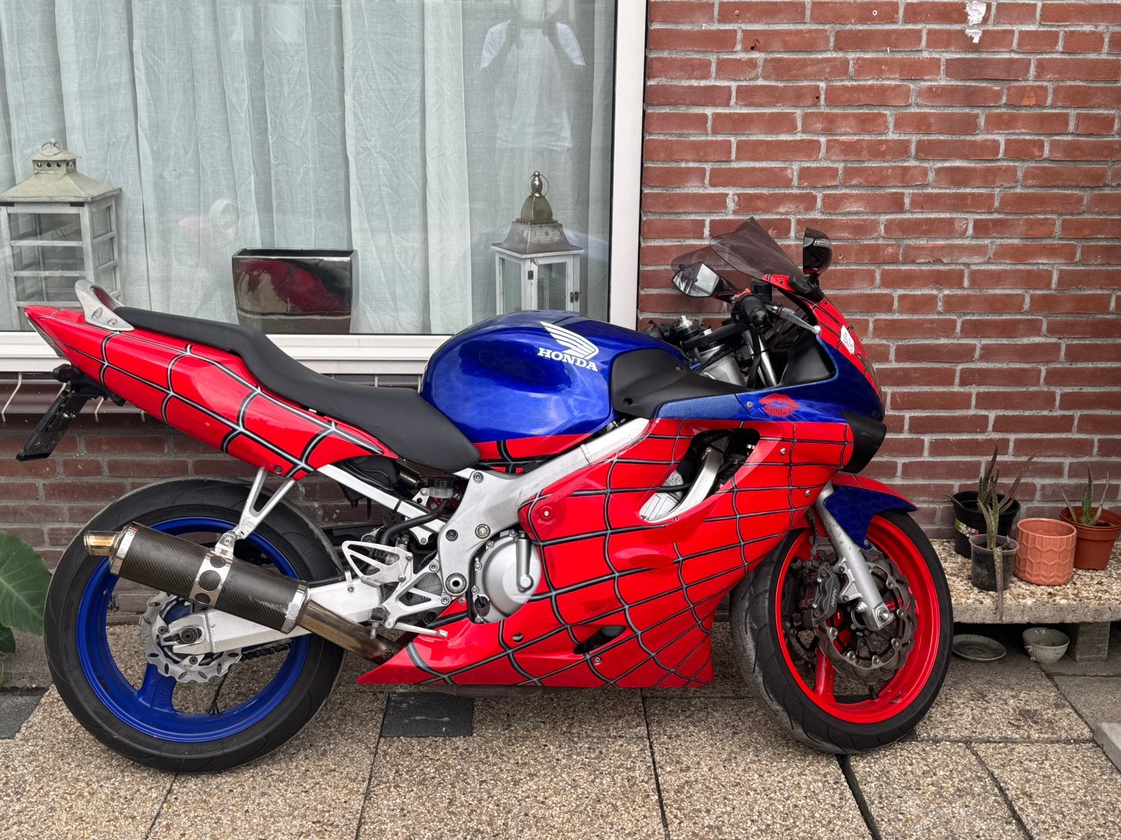 Honda CBR600F, Ophalen
