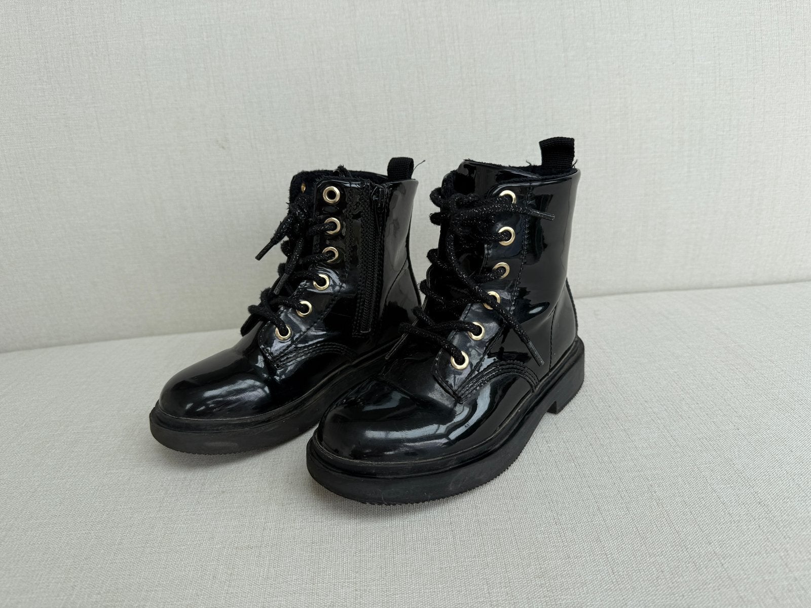 Zwarte lak boots H&M maat 28!, Meisje, Ophalen of Verzenden, Laarzen, Zo goed als nieuw