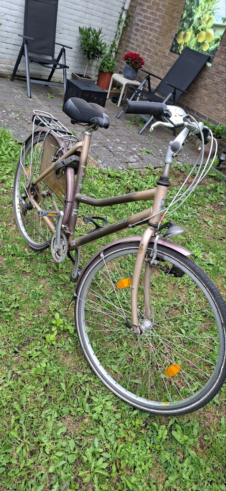Damesfiets met lage instap en versnellingen, Gebruikt, Velgrem, Versnellingen, Gazelle