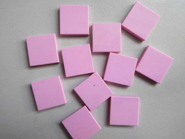 nr. 9769, 10 roze tegels 2x2, Ophalen of Verzenden, Zo goed als nieuw, Complete set, Lego