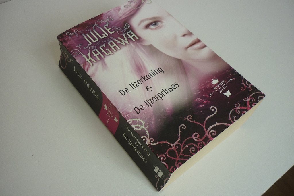 Julie Kagawa: IJzerkoning / IJzerprinses, Boeken, Ophalen of Verzenden, Gelezen