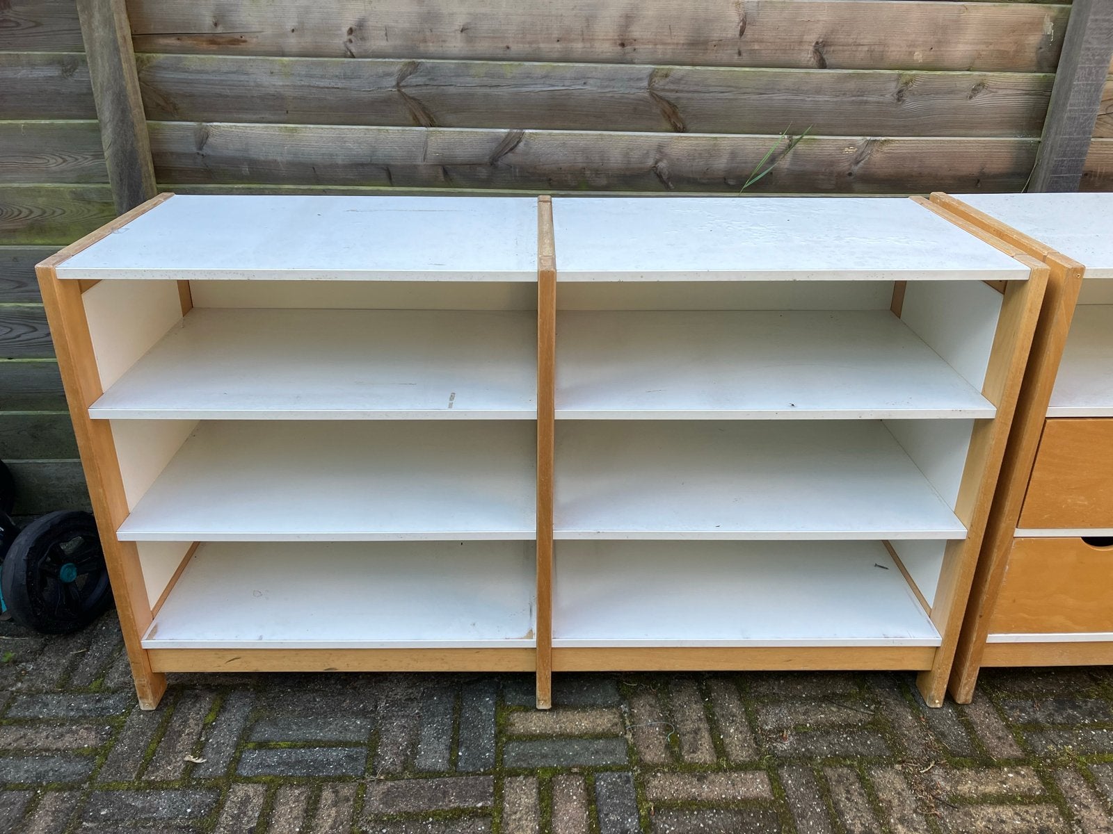 2 Kinderopvangkasten - Gebruikt, ideaal voor schuur of garag, Huis en Inrichting, Kasten | Overige, Ophalen, Gebruikt