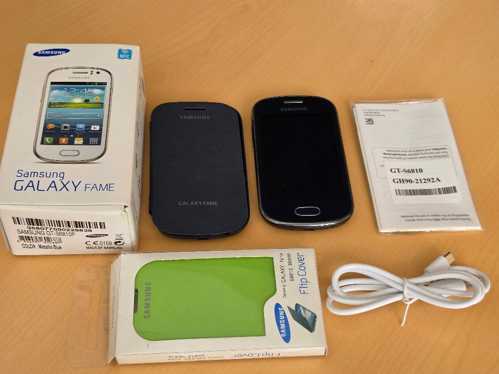 Samsung Galaxy Fame GT-S6810P mobiele telefoon 2 flip covers, Overige modellen, Blauw, Touchscreen, 3 tot 6 megapixel