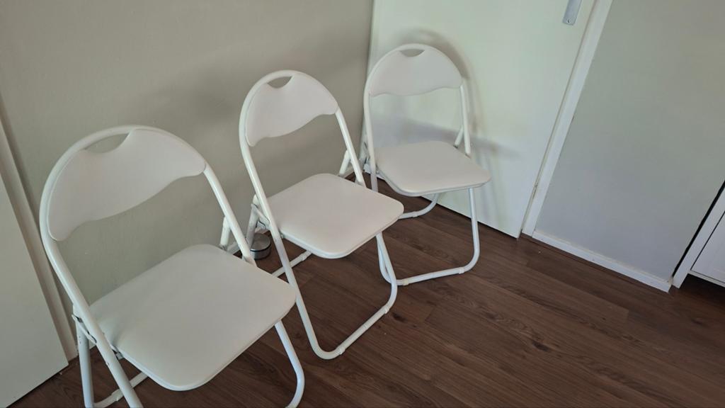 Gratis 3x Witte Opvouwbare Stoelen - Handig & Compact, Gebruikt, Drie, Wit, Ophalen of Verzenden