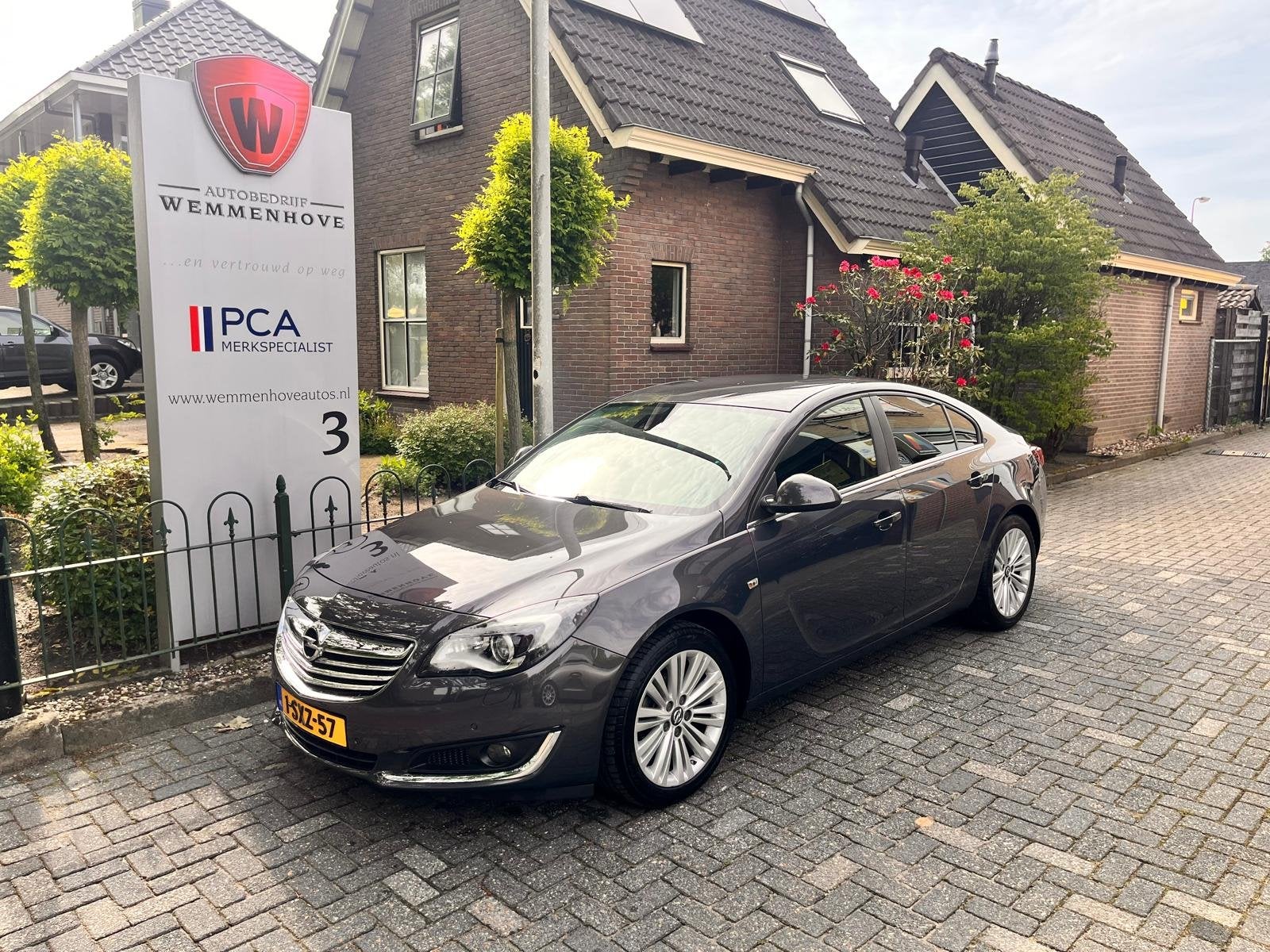 Opel Insignia 1.4 T EcoFLEX Business+ Led/Sport pakket/Trekh, Voorwielaandrijving, Euro 6, 4 cilinders, Leder en Stof