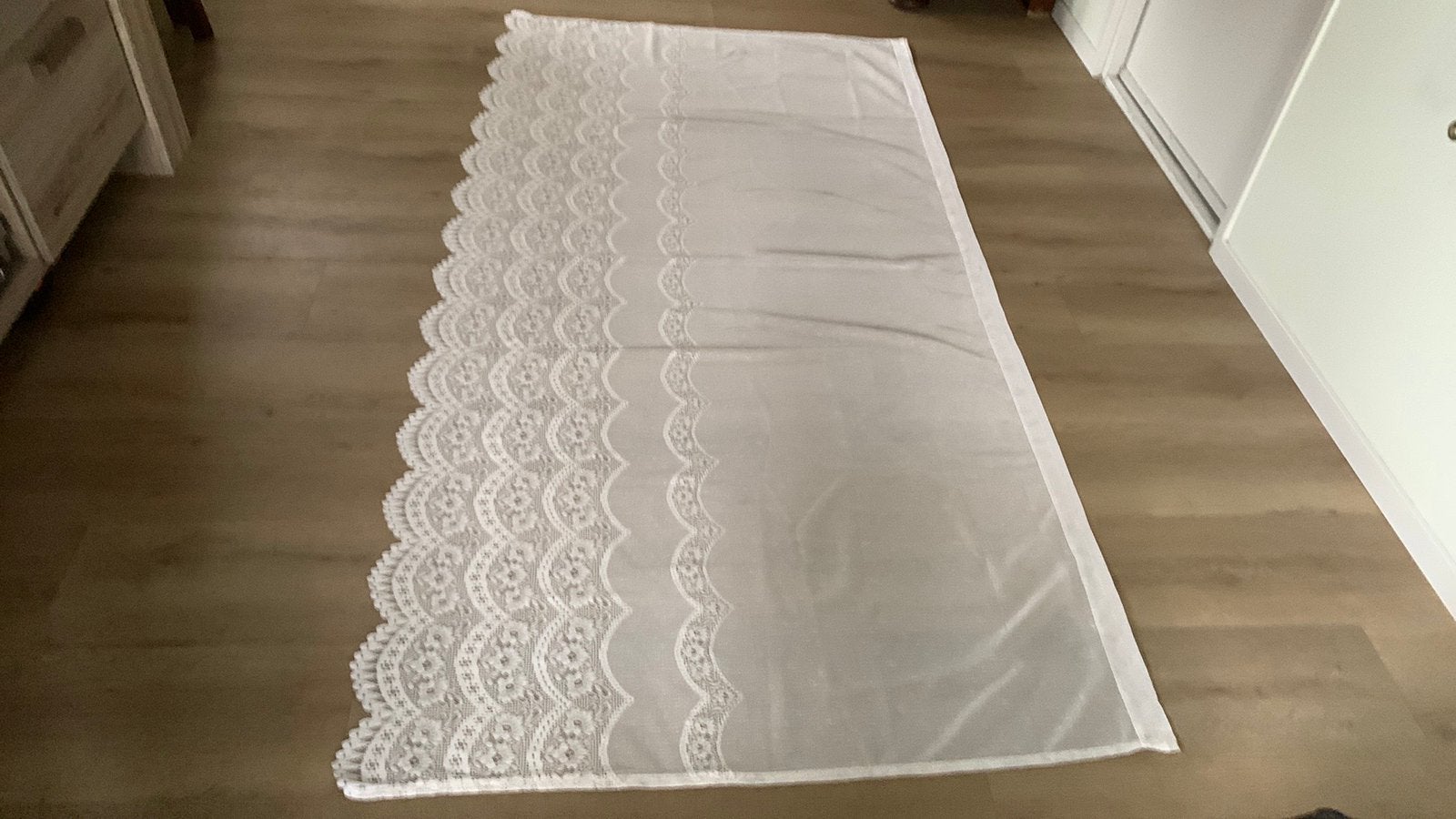 Groot Gebloemd zgan Vitrage gordijn origineel jaren 70, Ophalen of Verzenden, Zo goed als nieuw, 200 cm of meer, Jaren 70