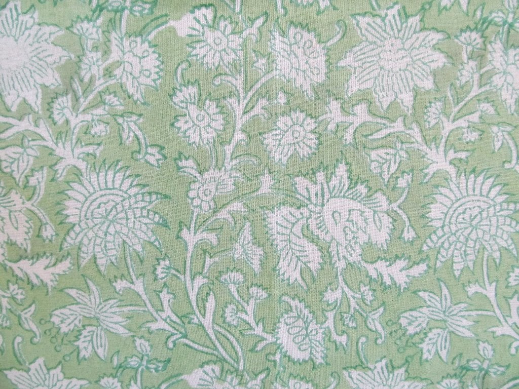 Bandana, blockprint lentegroen, Kleding | Dames, Ophalen of Verzenden, Nieuw, Maat 46/48 (XL) of groter, Sjaal