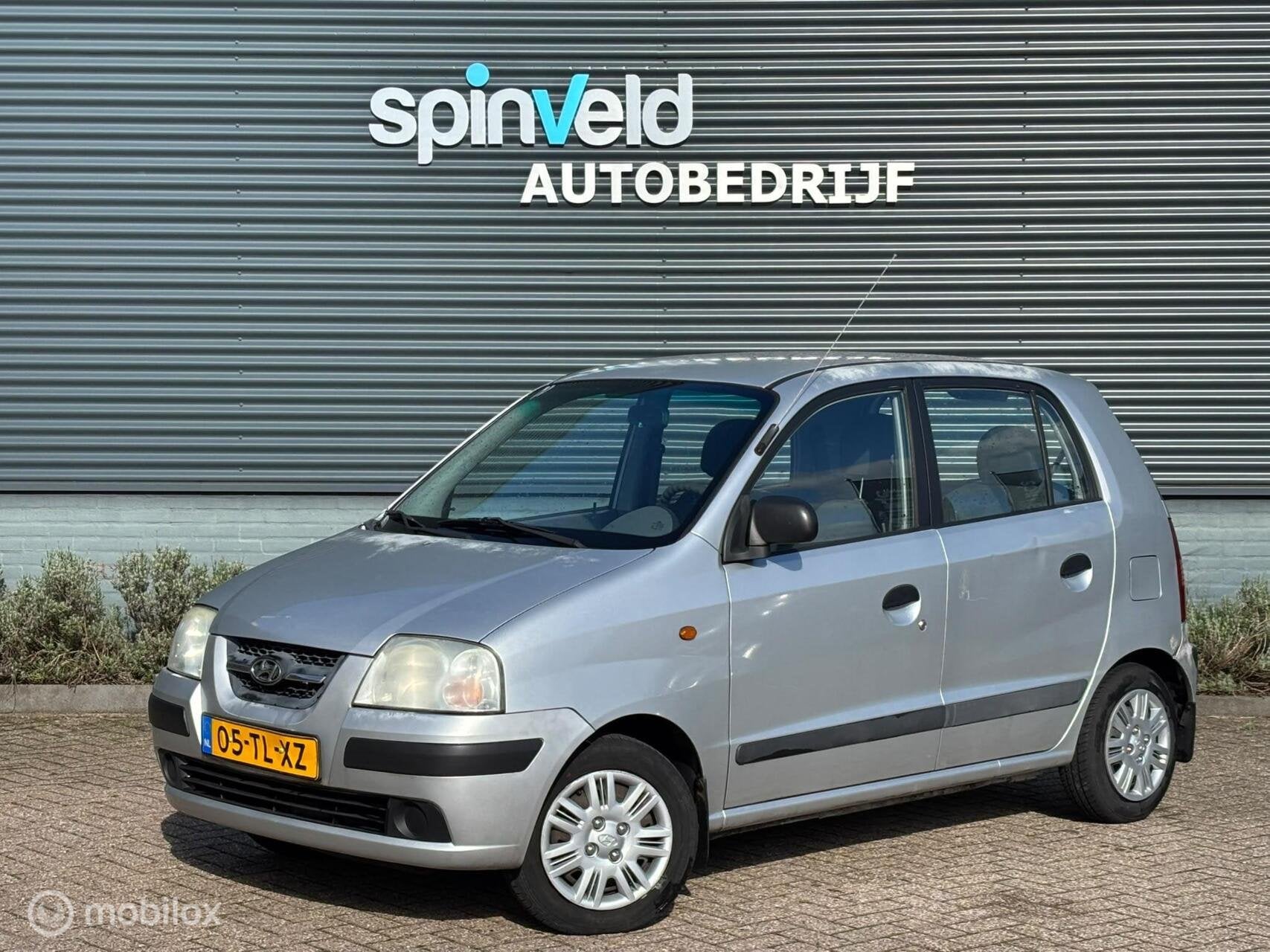 Hyundai Atos 1.1i Active Young - Elektrische ramen - Nieuwe, Auto's, Hyundai, Voorwielaandrijving, 31 €/maand, 4 cilinders, Elektrische ramen