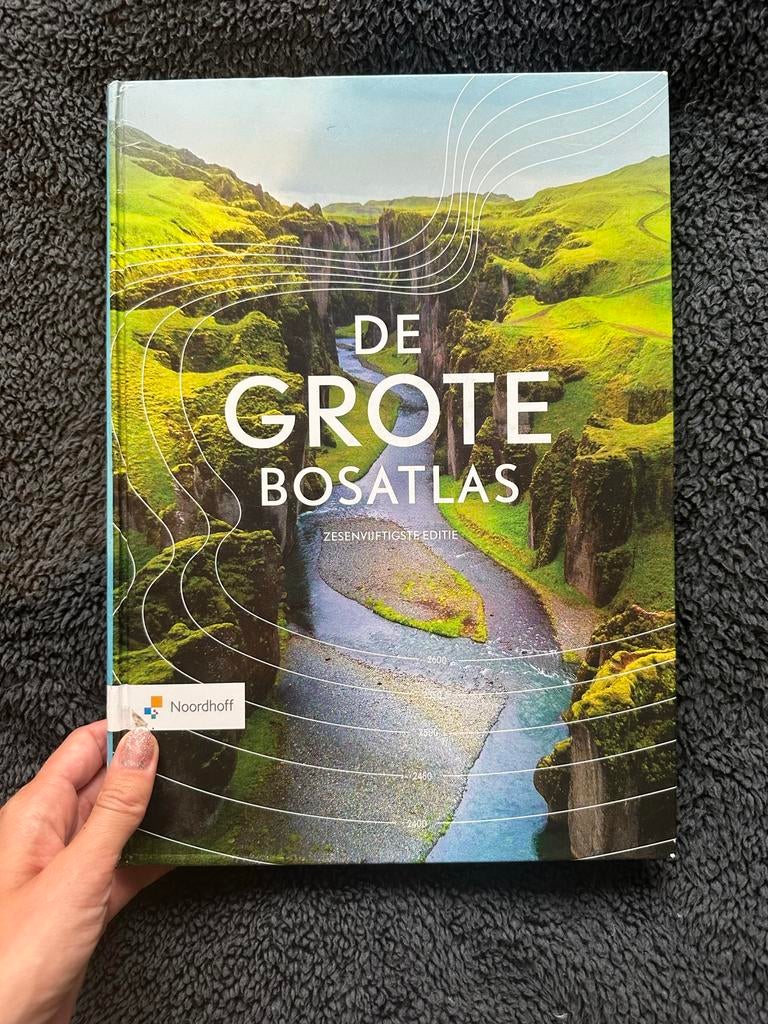 Atlas 56e editie - In goede staat, Boeken, Atlassen en Landkaarten, Gelezen, Bosatlas, 2000 tot heden, Ophalen of Verzenden