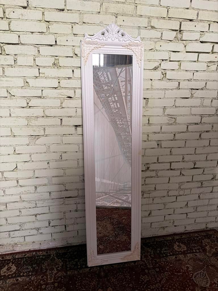 Brocante grote witte spiegel, Huis en Inrichting, Woonaccessoires | Spiegels, Minder dan 50 cm, Ophalen of Verzenden, Zo goed als nieuw