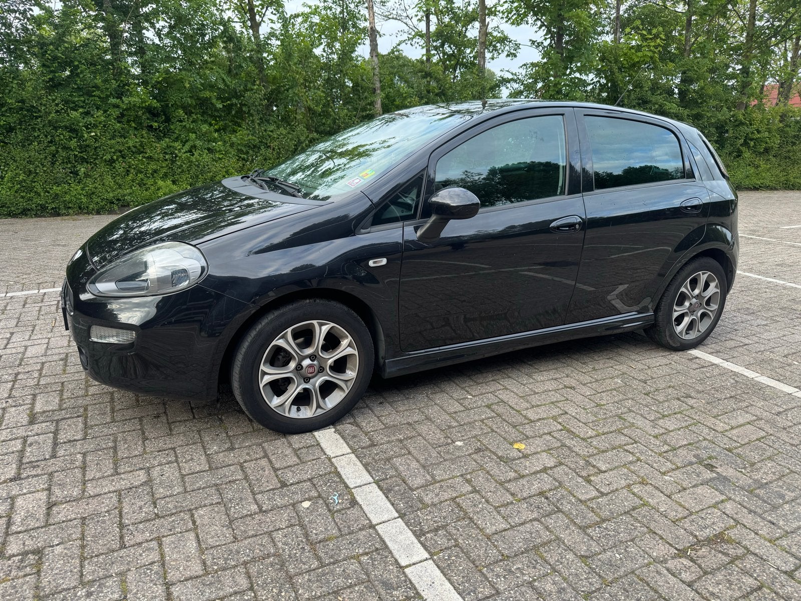 Fiat Punto 0.9 Twinair 74KW 5DR 2015 Zwart Airco, Voorwielaandrijving, Euro 5, Zwart, 4 cilinders