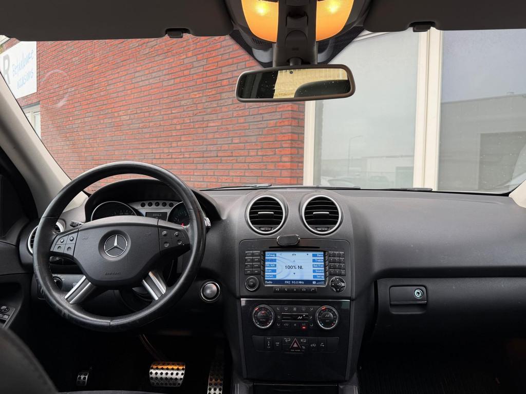 Mercedes-Benz M-klasse 500 / Pano / Leder / Navi / PDC / Cli, Automaat, Gebruikt, Met garantie (alle), Leder en Stof