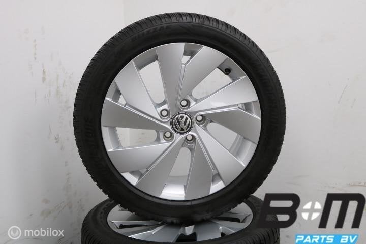 WINTER! ORIGINEEL! 17 inch Belmont velgen Golf 8! 5H0601025B, Auto-onderdelen, Gebruikt, Banden en Velgen, 17 inch, 205 mm
