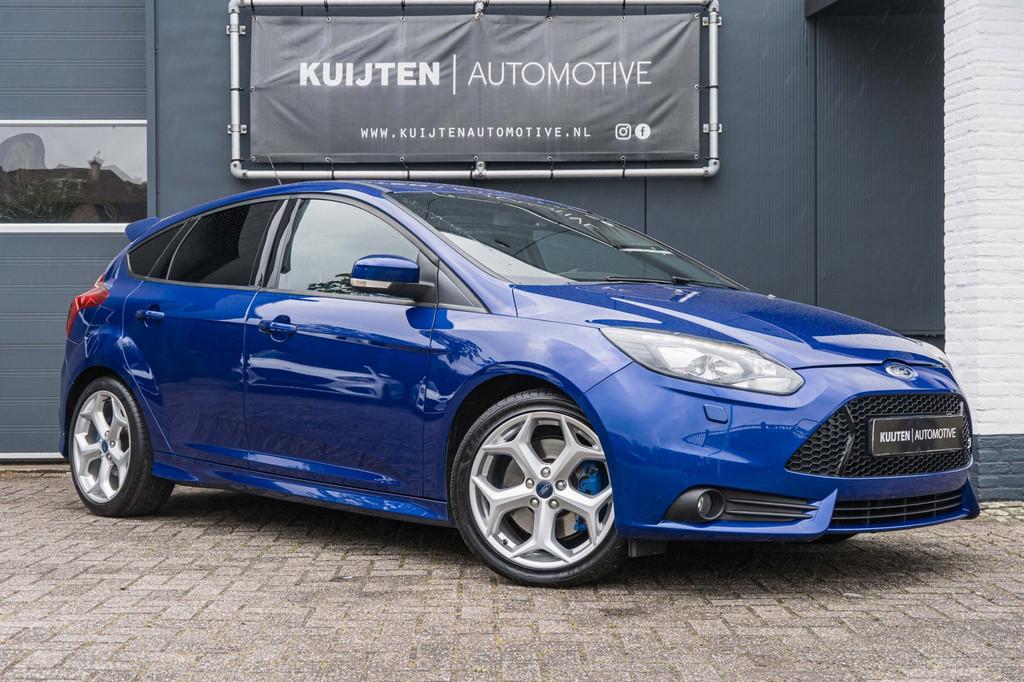 Ford Focus 2.0 EcoBoost ST-3 / Deep impact Blue / Topstaat !, Gebruikt, 4 cilinders, Blauw, 14 km/l