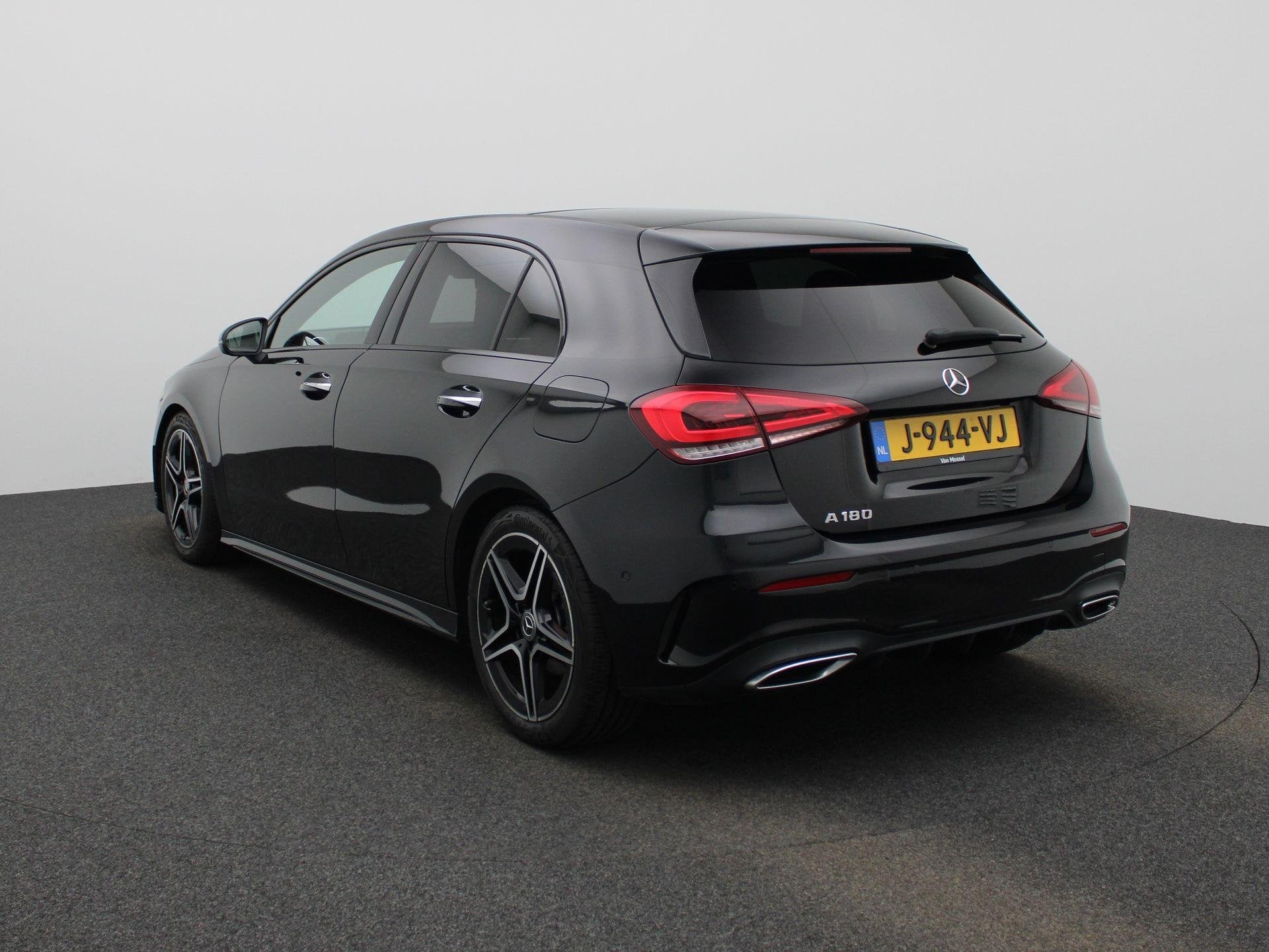 Mercedes-Benz A-klasse 180 Aut. AMG Business Solution | Pano, 12 maanden, 136 pk, Gebruikt, 4 cilinders
