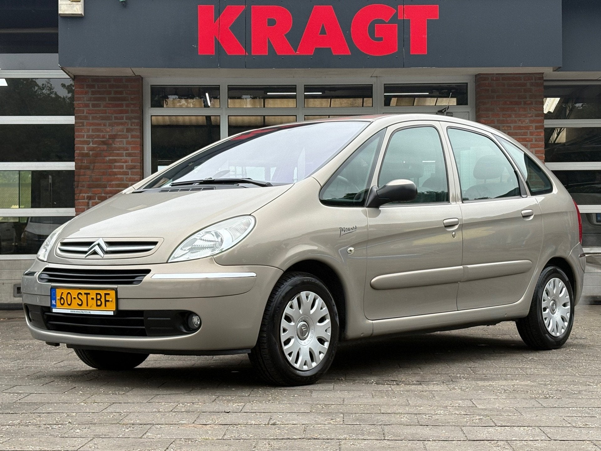Citroen Xsara Picasso Caractère 1.6i-16V 109 pk - APK 07-20, Voorwielaandrijving, Stof, Zwart, 4 cilinders
