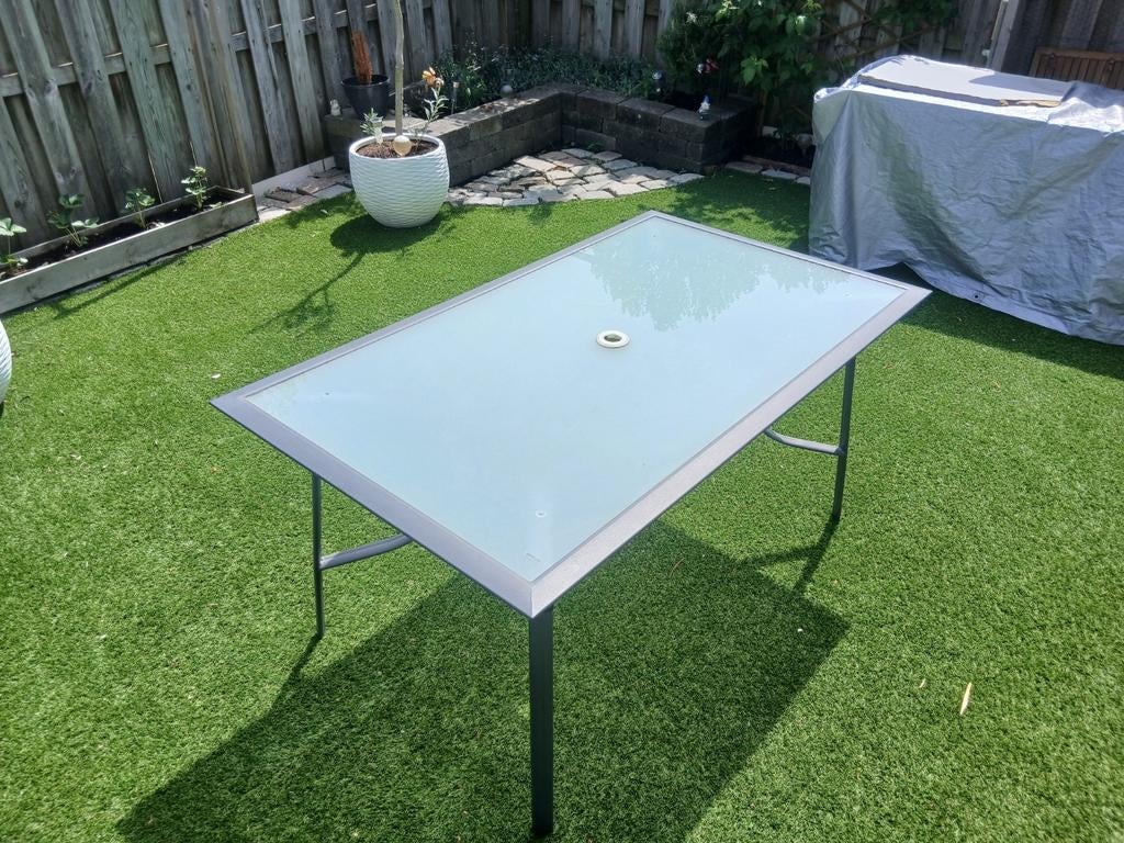 Glazen tuintafel met parasolgat - Ideaal voor de zomer, Tuin en Terras, Ophalen, Gebruikt, Rechthoekig, Metaal