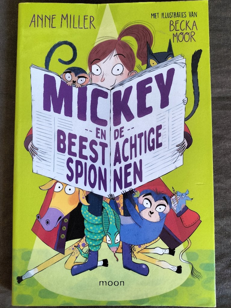 Anne Miller - Mickey en de beestachtige spionnen, Ophalen of Verzenden, Zo goed als nieuw, Anne Miller, Fictie algemeen