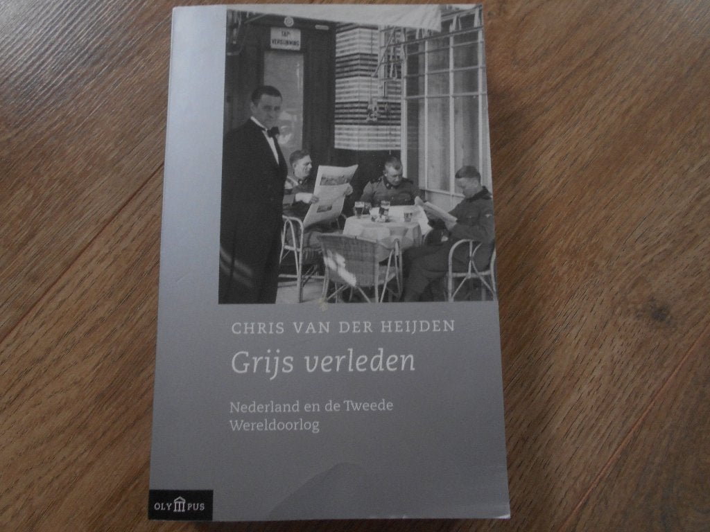 Chris van der Heijden Grijs verleden, Ophalen of Verzenden, Tweede Wereldoorlog, Zo goed als nieuw, Overige onderwerpen