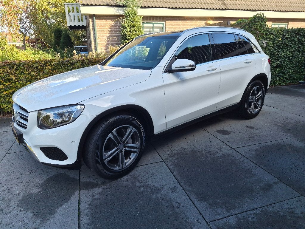 Mercedes-Benz GLC 250 4MATIC Elegance AMG, Automaat, Zwart, 4 cilinders, Adaptive Cruise Control