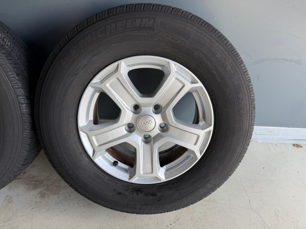 Jeep Wrangler 17 inch velgen 5 Stuks 5x127 Origineel Micheln, Ophalen of Verzenden, 17 inch, Zomerbanden, Banden en Velgen