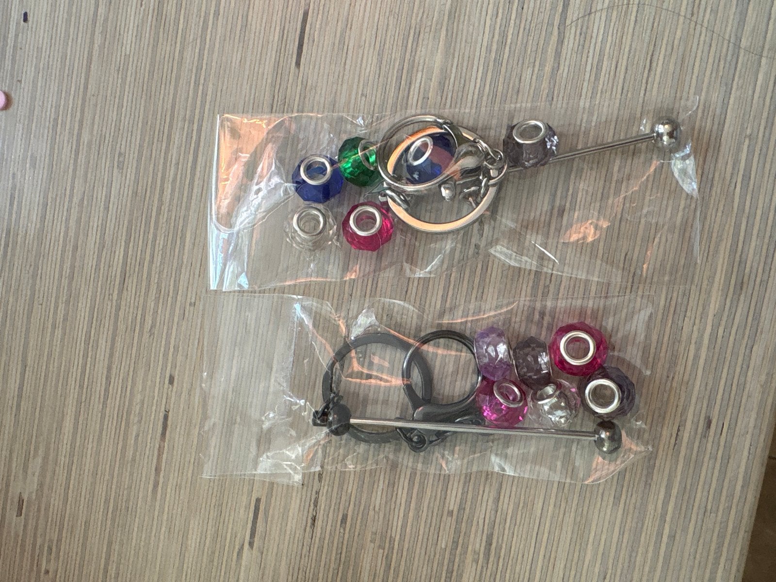Sleutelhanger knutselpakket met kralen en bedels, Ophalen of Verzenden, Nieuw, Kraal