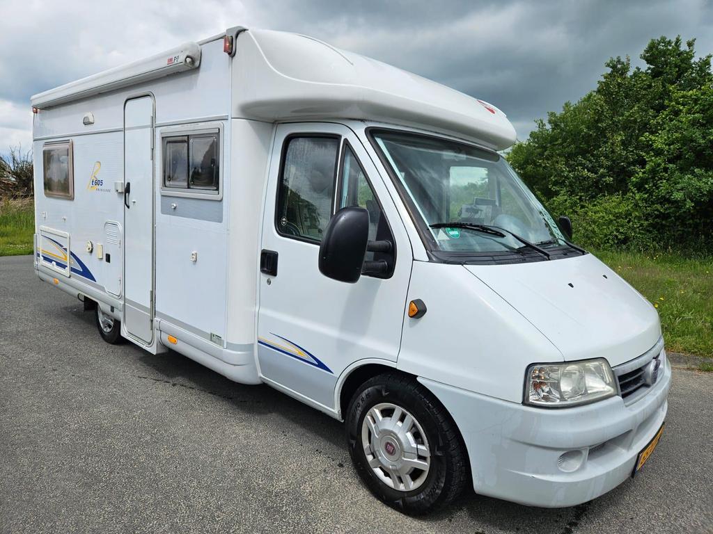Burstner T605 Privilege 2.8 JTD | 128PK | Zonnepaneel, Caravans en Kamperen, Campers, Particulier, tot en met 4, Half-integraal